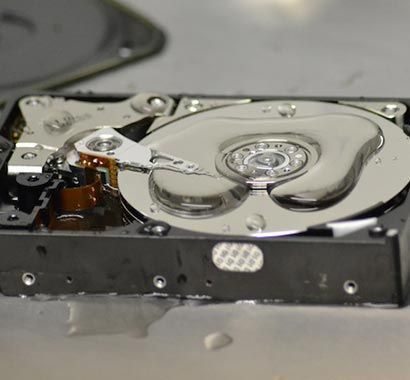 Восстановление данных с затопленных дисков в Новом Уренгое